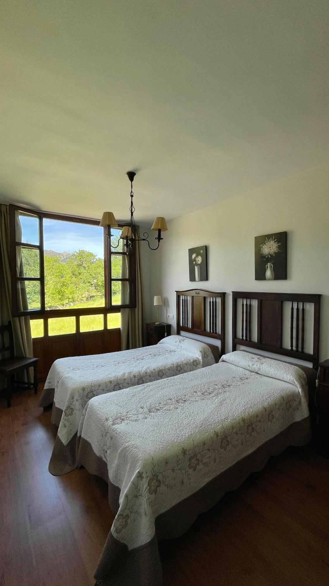 Apartamentos El Picoretu Mestas De Con Zewnętrze zdjęcie