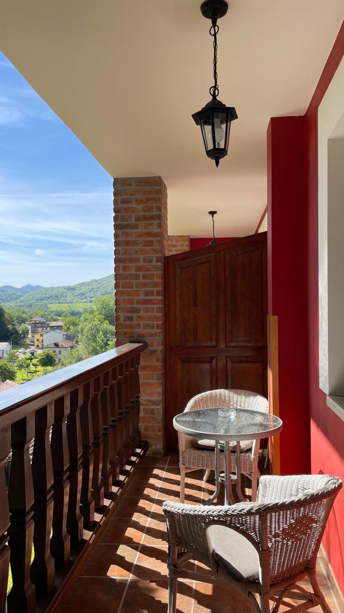 Apartamentos El Picoretu Mestas De Con Zewnętrze zdjęcie